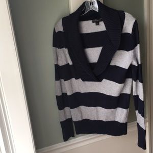 Banana Republic Size M Striped Sweater